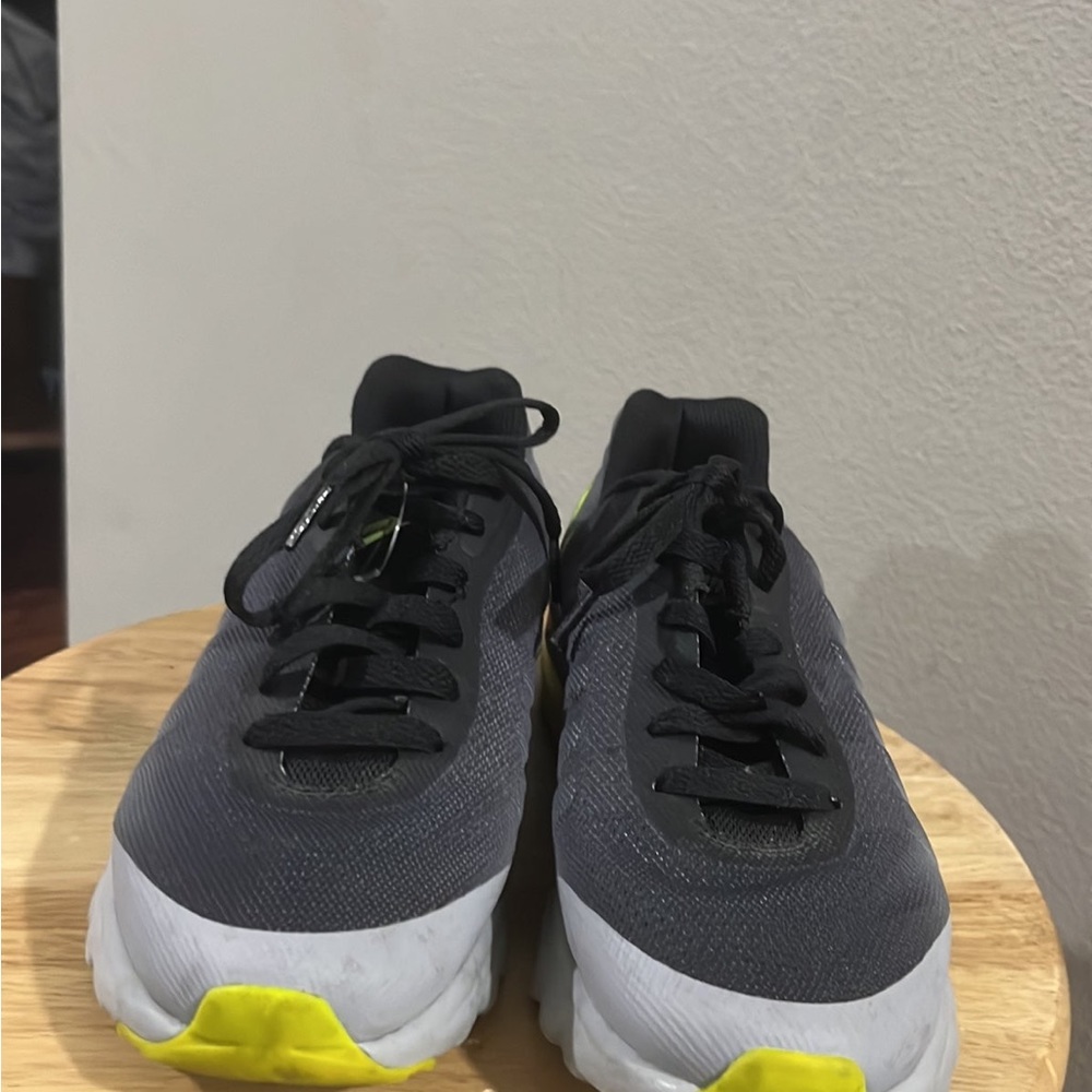 Nike - Picture 5 of 6